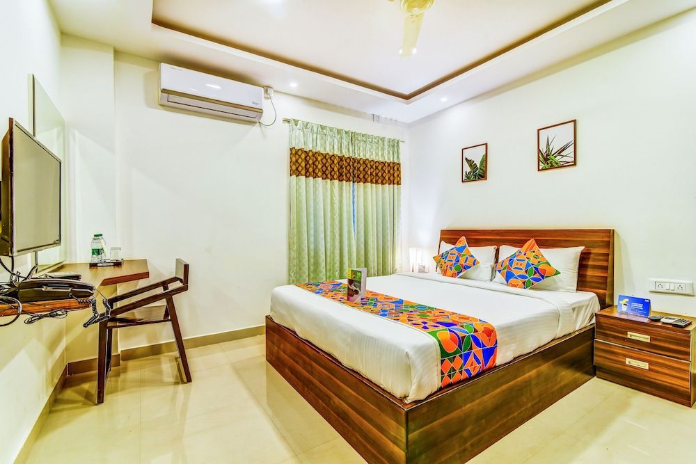 FabHotel Hazel Suites Deluxe Room 4