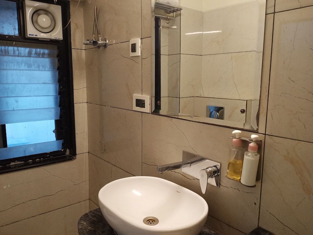 Hotel Dynasty by KeyMagics Superior Room 9