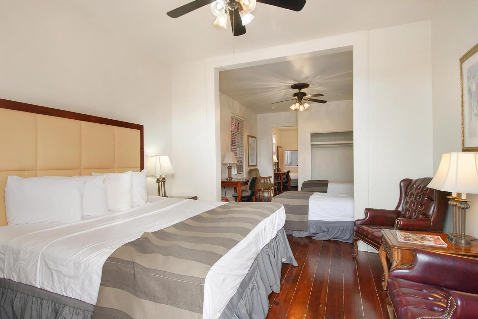 Deluxe Family Room