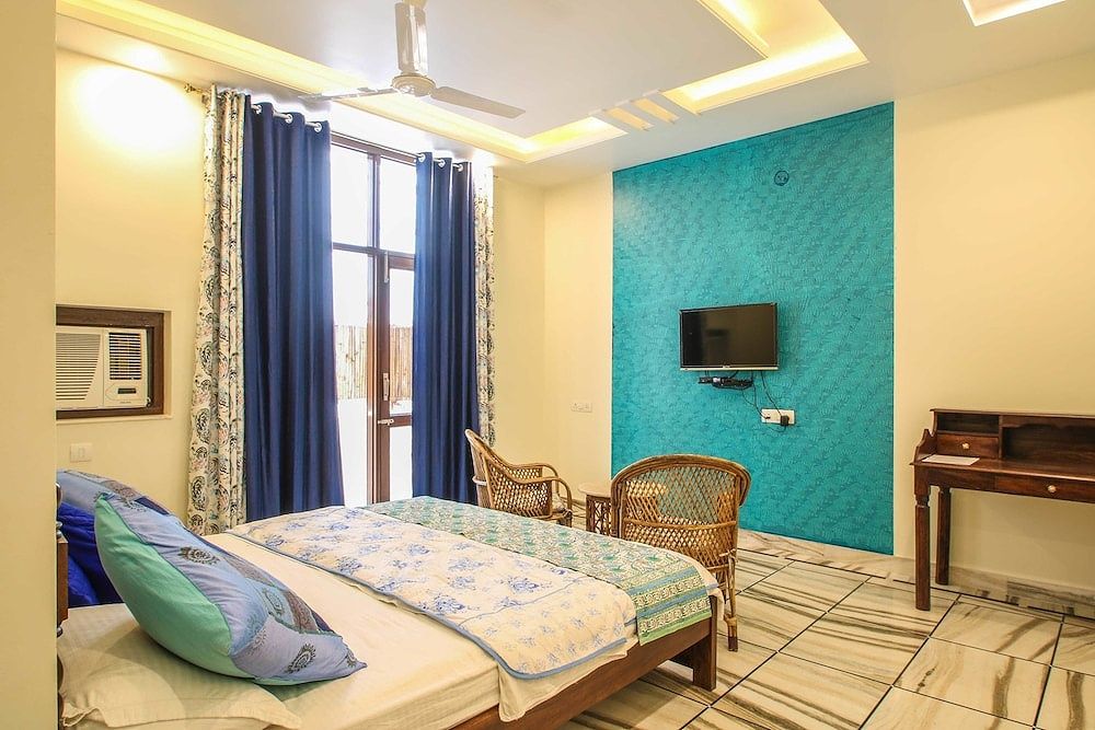 All Seasons Homestay Super Deluxe Double Room 20