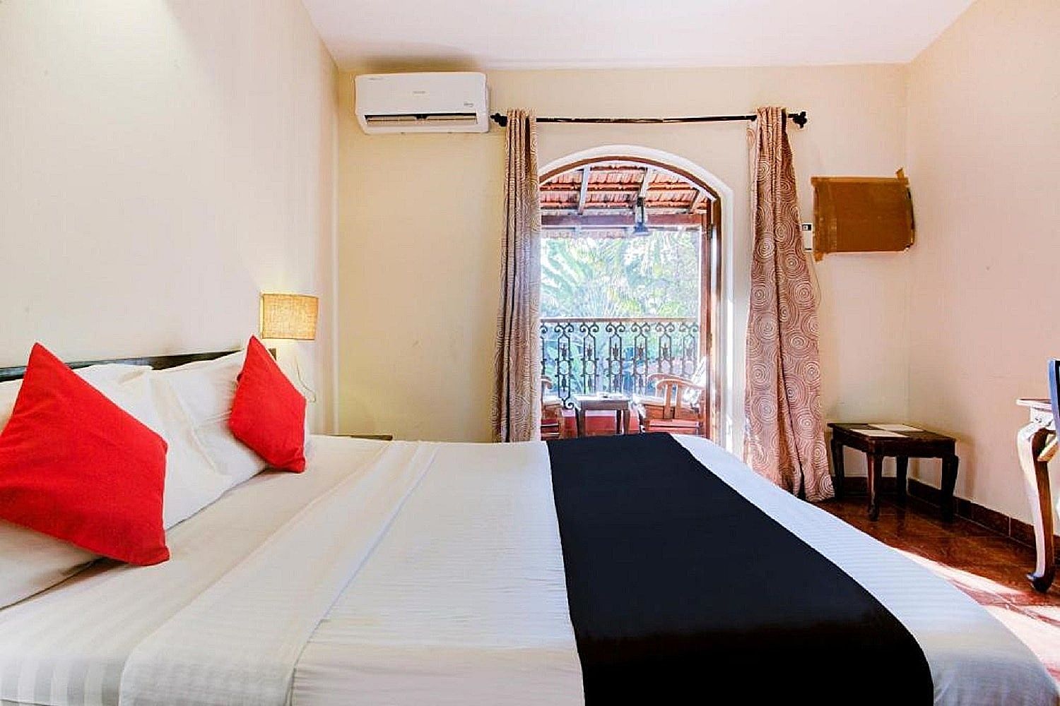 Sea Breeze Beach Calangute Standard AC Room 8