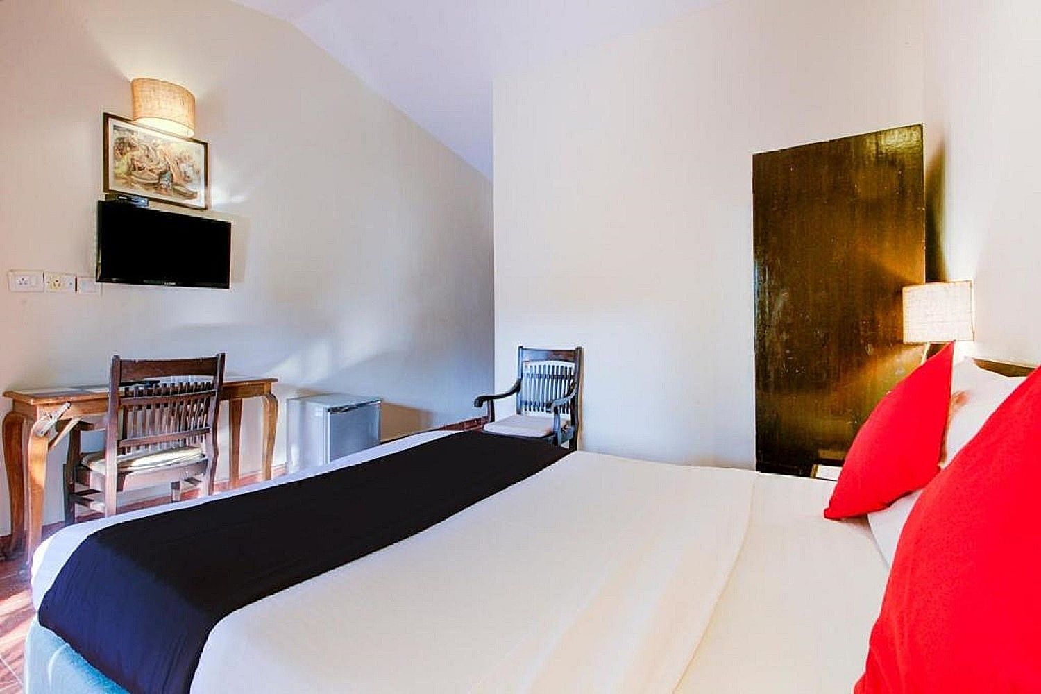 Sea Breeze Beach Calangute Standard AC Room 4