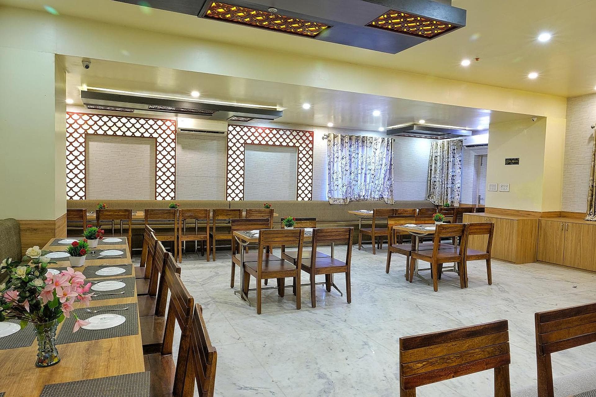 Food & Dining
