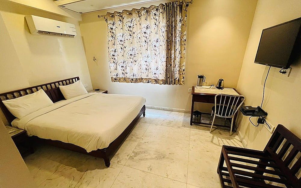 Hotel Bayan Elegance Deluxe Room