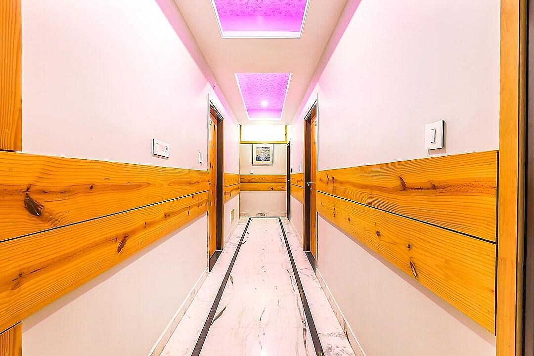 FabHotel The Lodge Deluxe Room 13