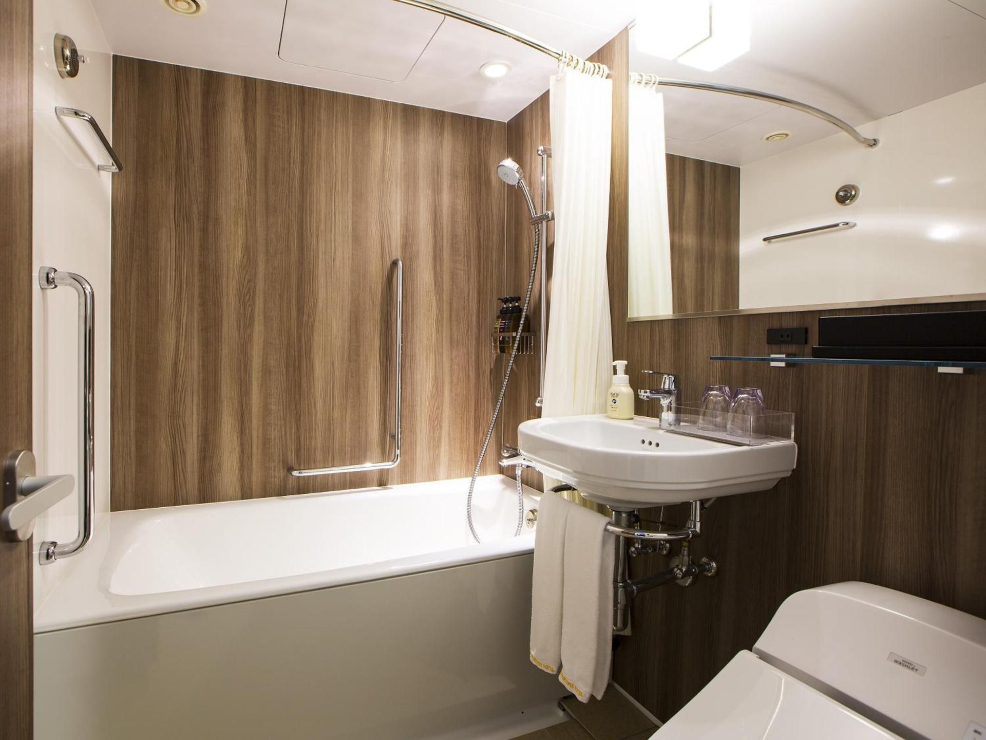 Superior Queen Room with Fitness Access - Non Smoking