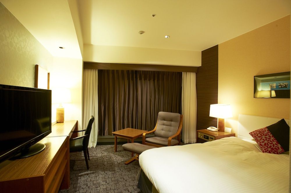 Kobe Portopia Hotel Semi Double Room, Non Smoking (Main Building)