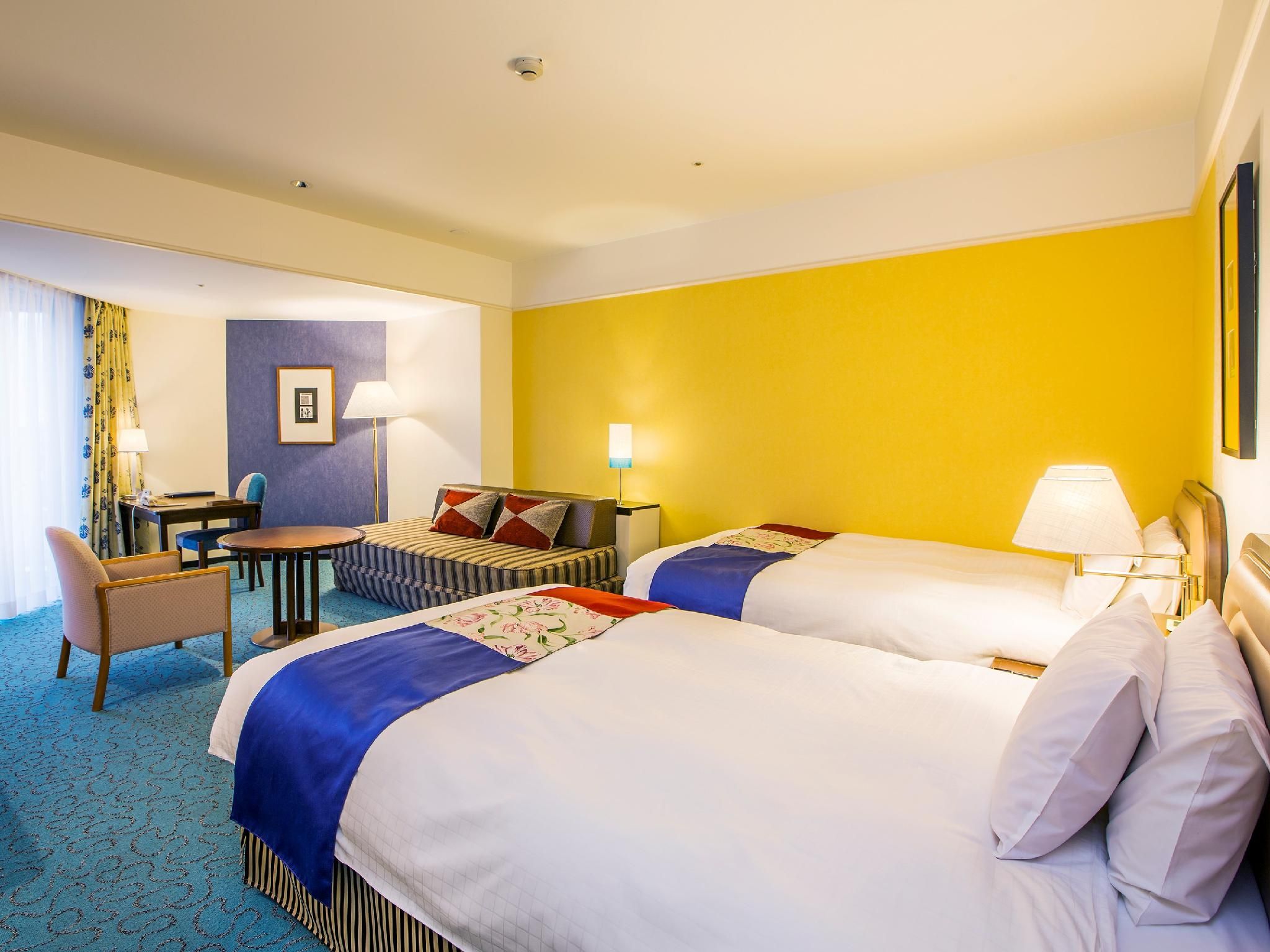 South Building South Resort Floor Twin Room