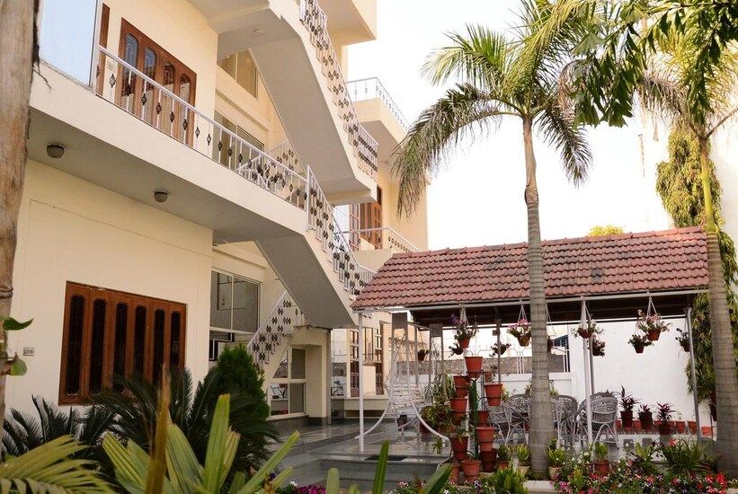 undefined HOTEL SUKHVILAS 7