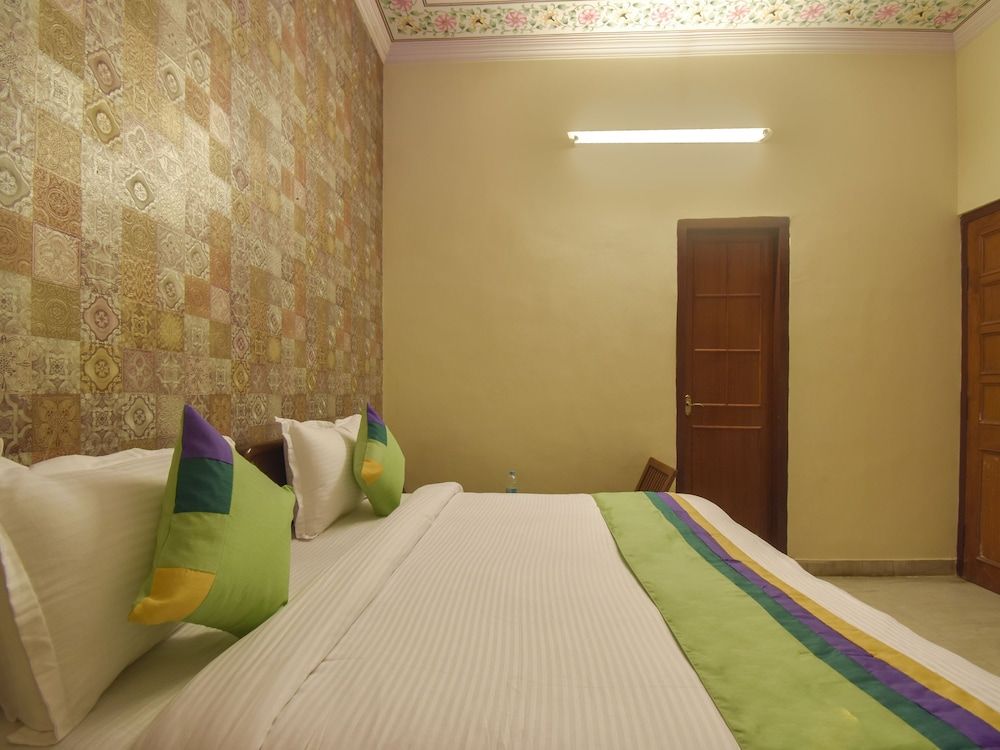 Treebo Trend Hotel Sandhya Shree Standard Room 5