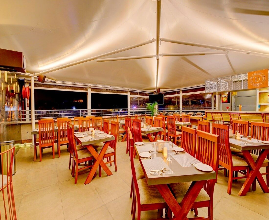 Food & Dining
