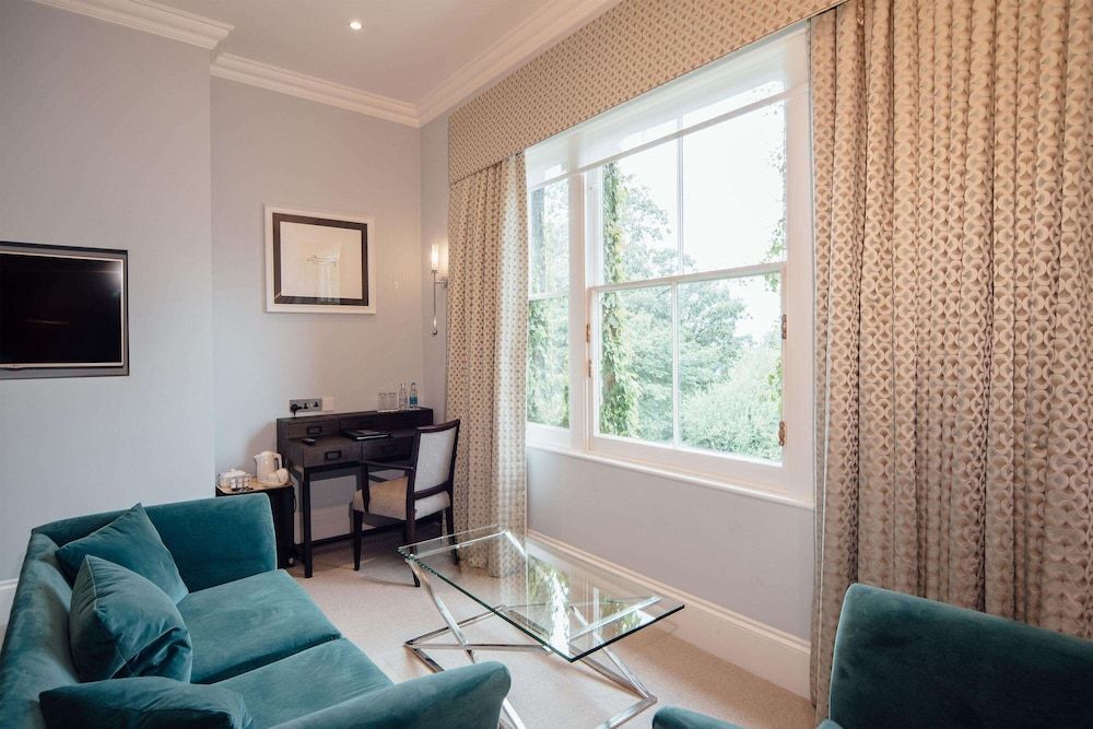 Oatlands Park Hotel Executive Room, 1 King Bed 7