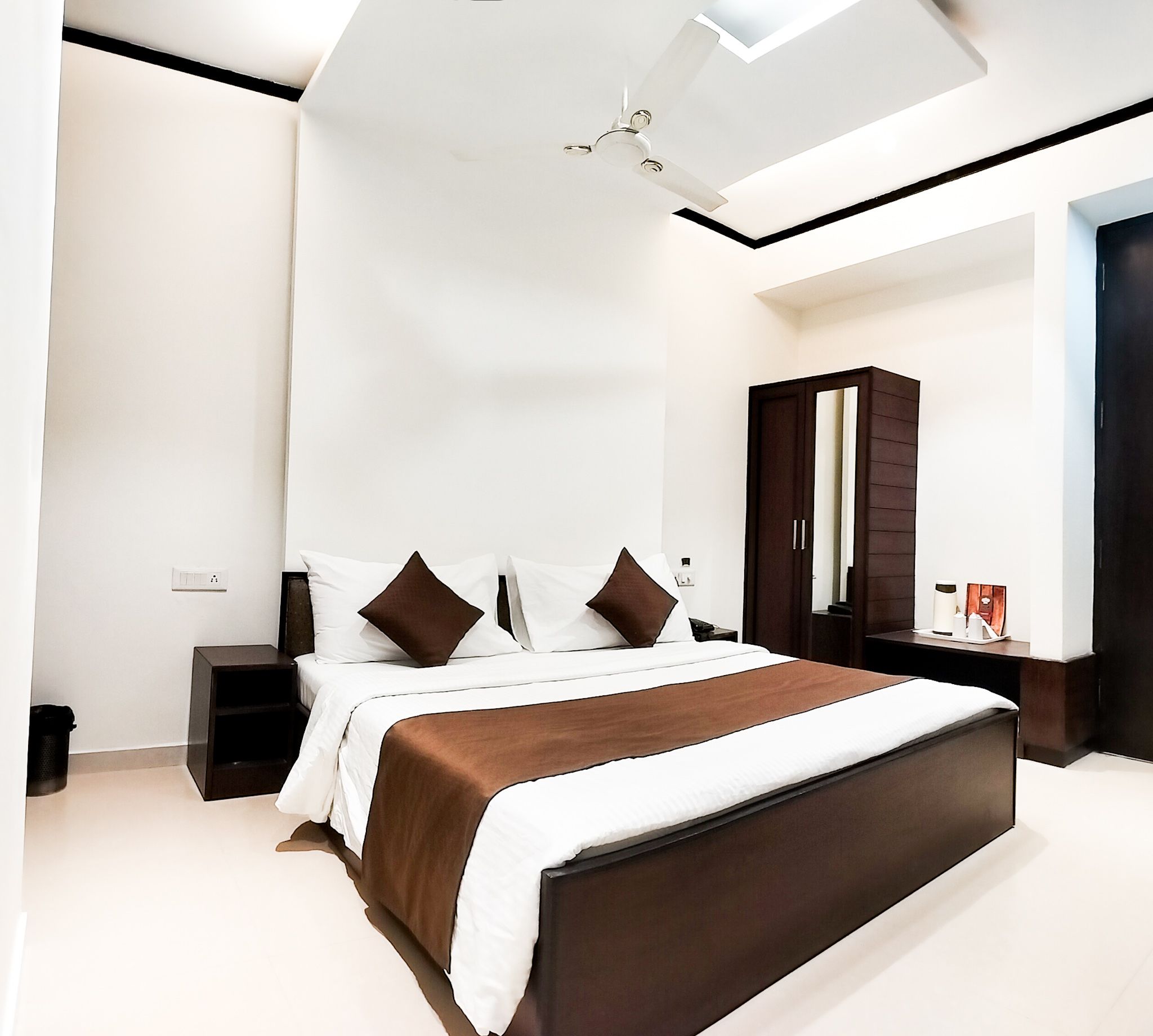 Wind Cross Hotel Deluxe Room