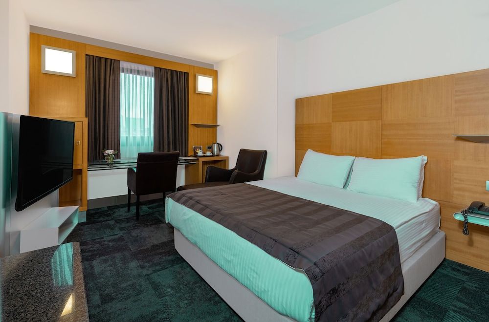 Point Hotel Taksim Standard Double or Twin Room 4