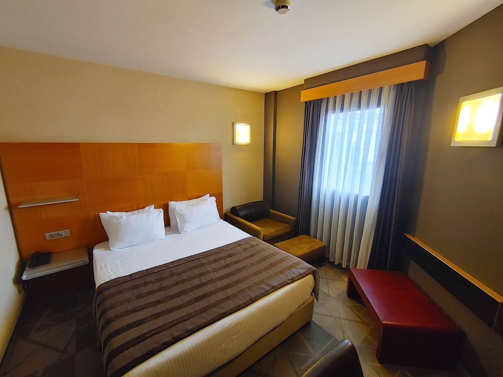 Point Hotel Taksim Standard Double or Twin Room 4