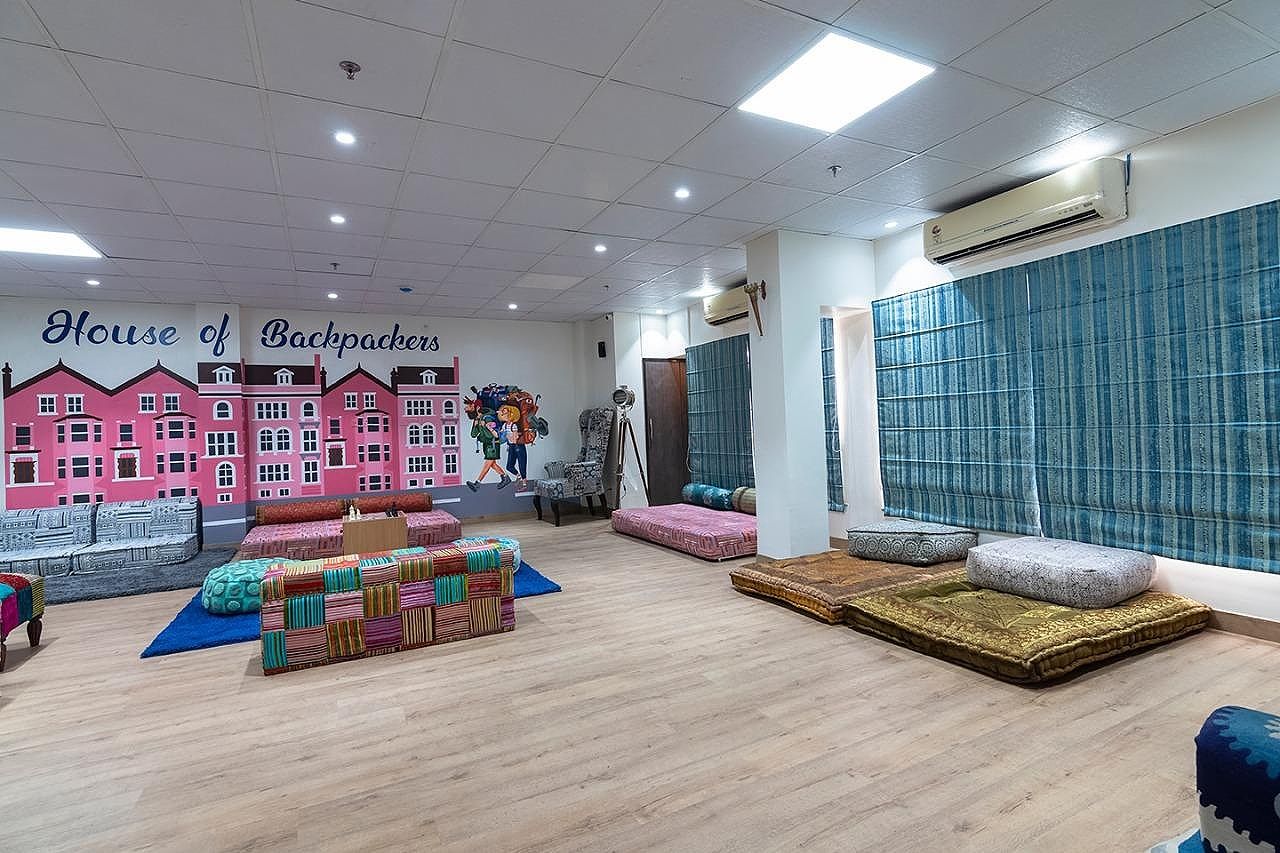 undefined House of Backpackers 3