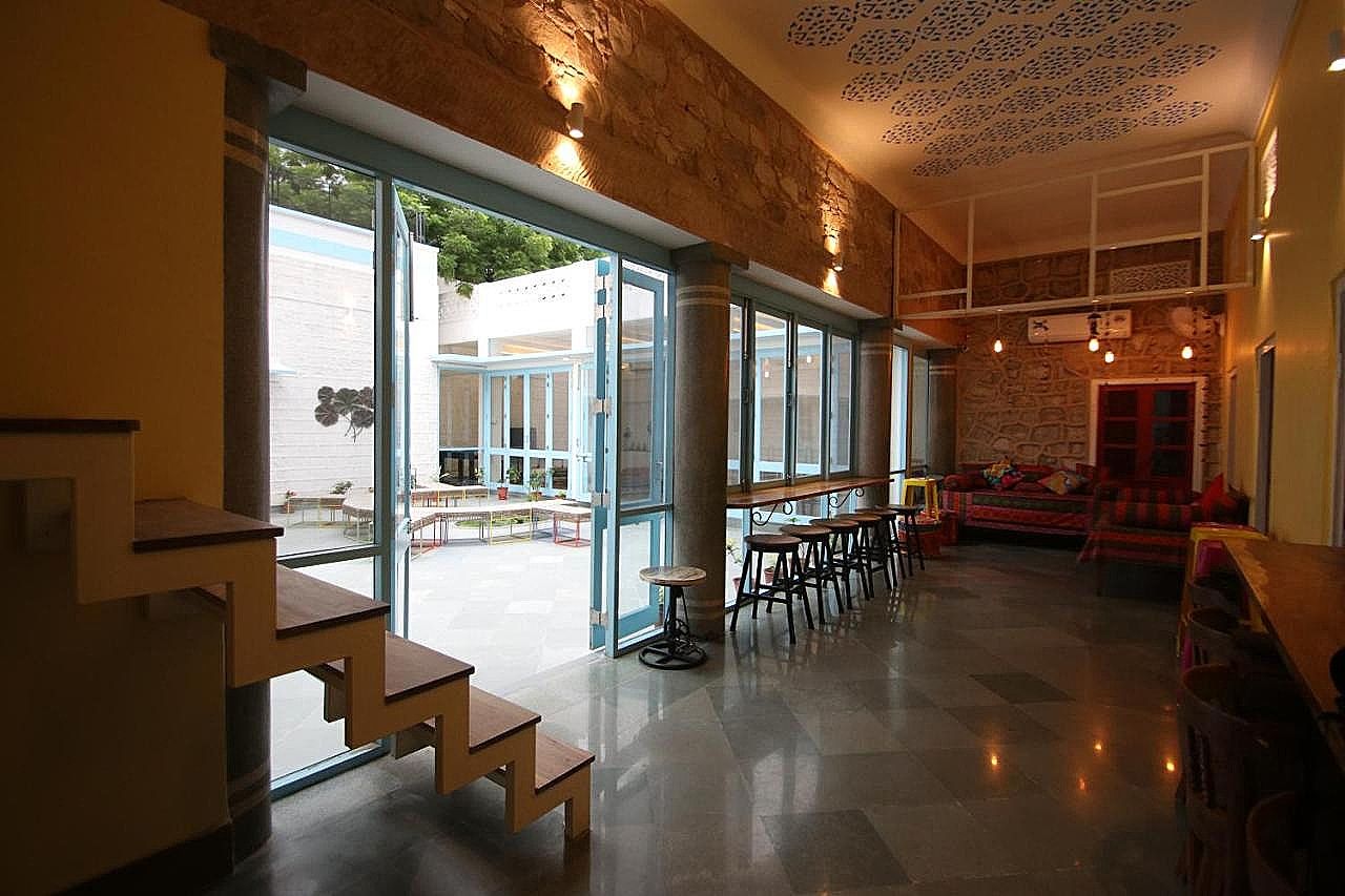 Food & Dining
