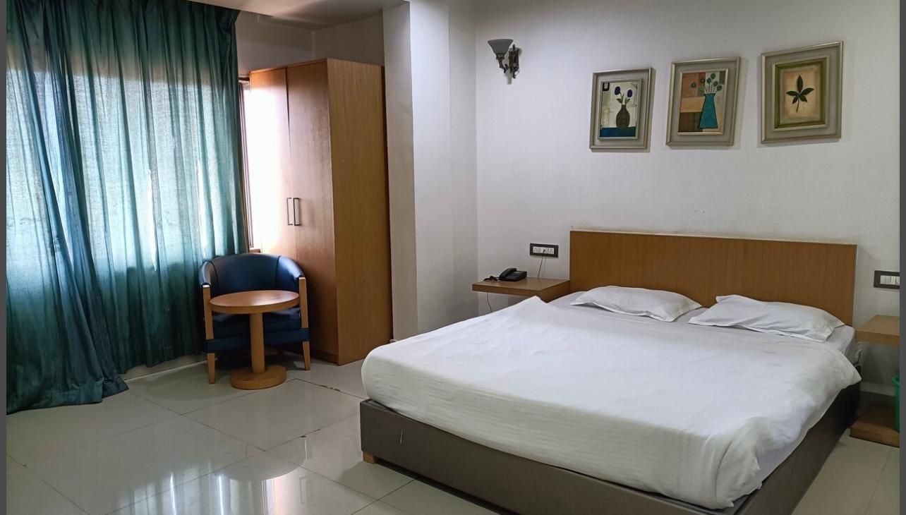 Deluxe Superior Suite