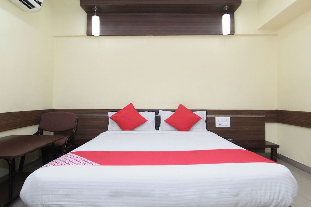 undefined OYO 30537 Hotel Megharaj 10