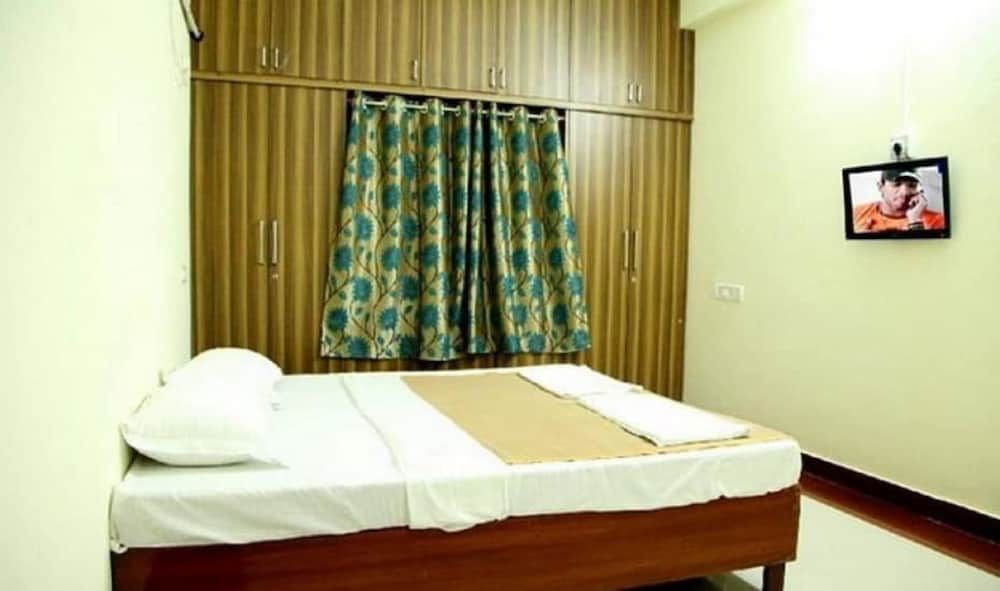 undefined Hotel Lotus Grand 6