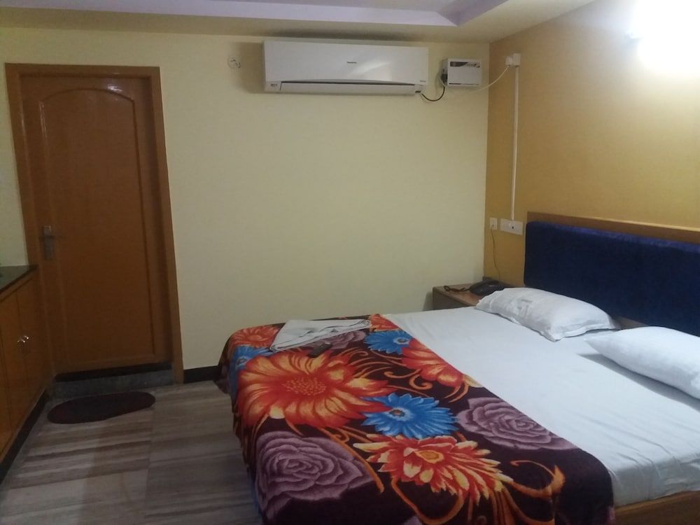 undefined Krishnagrandinn 4