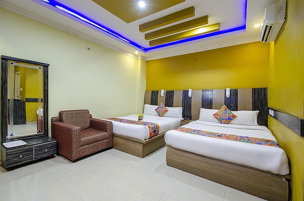 FabExpress Emirates Suites