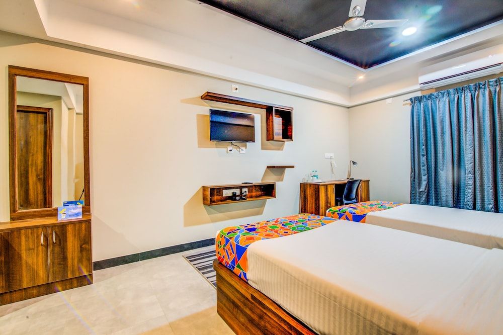 FabHotel Prime Abion Premium Room, 1 King Bed, Non Smoking, City View 5