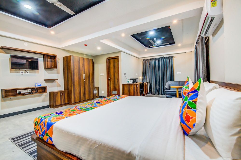 FabHotel Prime Abion Executive Room, 1 Queen Bed, Non Smoking 4