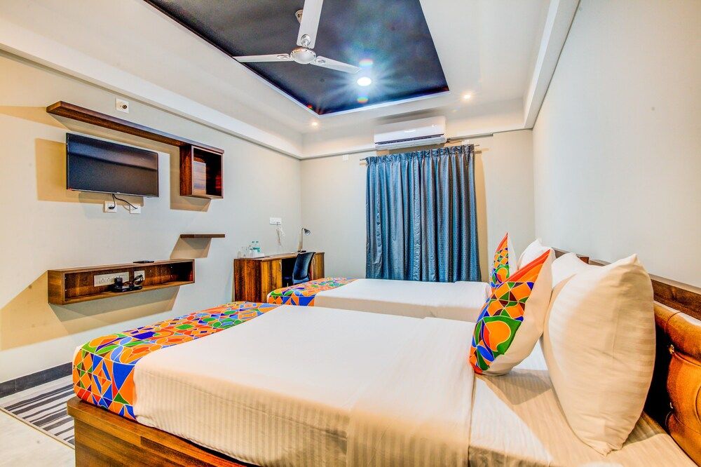FabHotel Prime Abion Premium Room, 1 King Bed, Non Smoking, City View 7