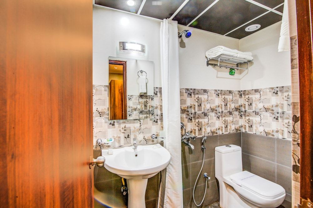 FabHotel Prime Abion Premium Room, 1 King Bed, Non Smoking, City View 16