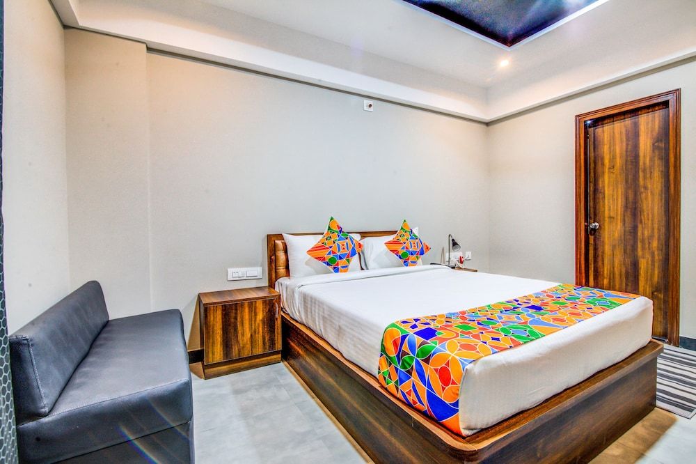 FabHotel Prime Abion Premium Room, 1 King Bed, Non Smoking, City View 3