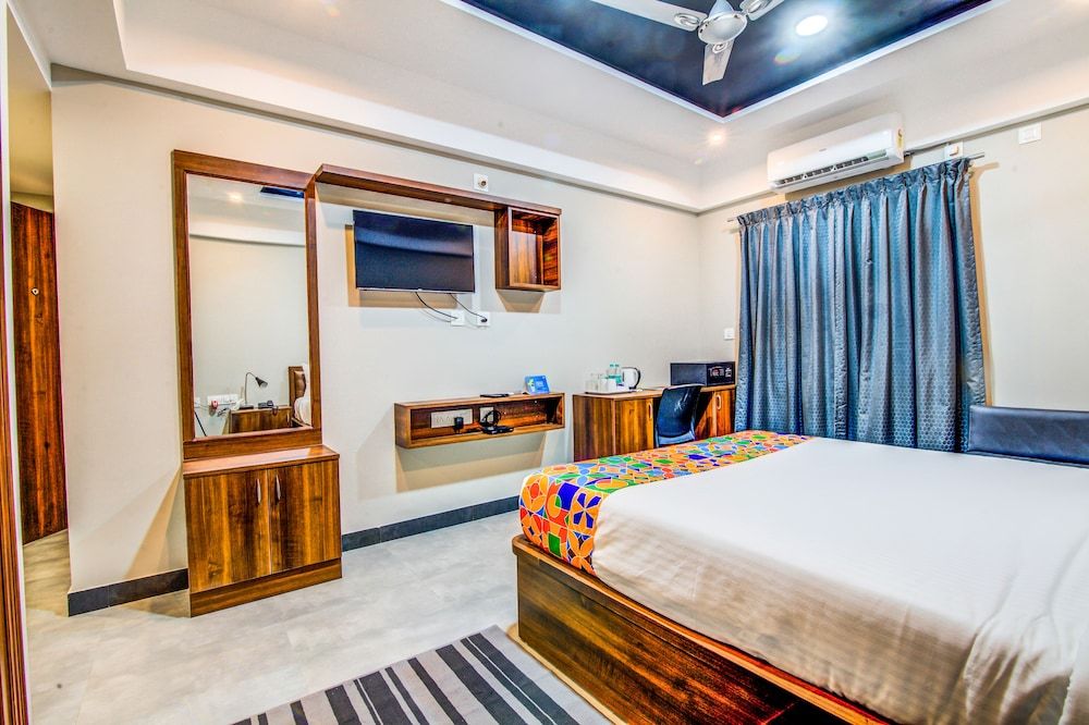 FabHotel Prime Abion Premium Room, 1 King Bed, Non Smoking, City View 9