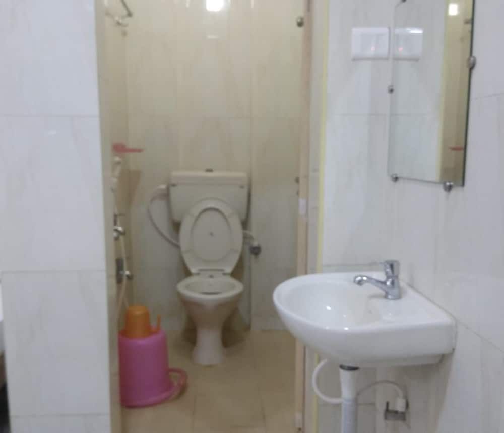 undefined iROOMZ GVK Residency 8