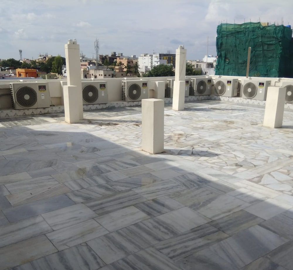 undefined iROOMZ GVK Residency 2