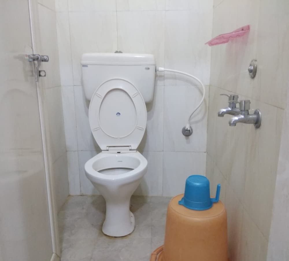 undefined iROOMZ GVK Residency 9