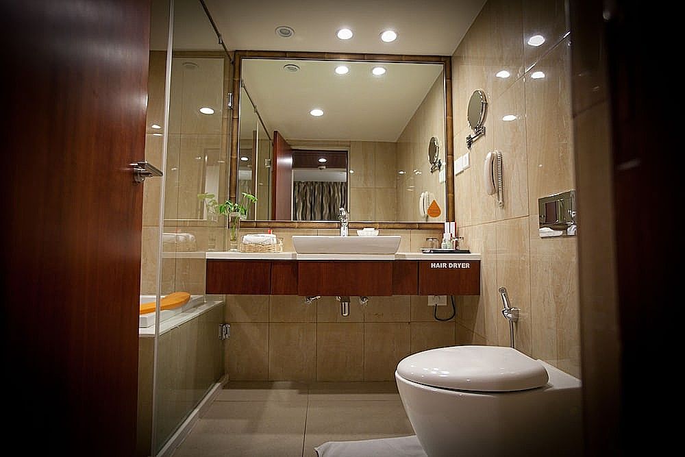 Hotel Sitara Deluxe Room 22