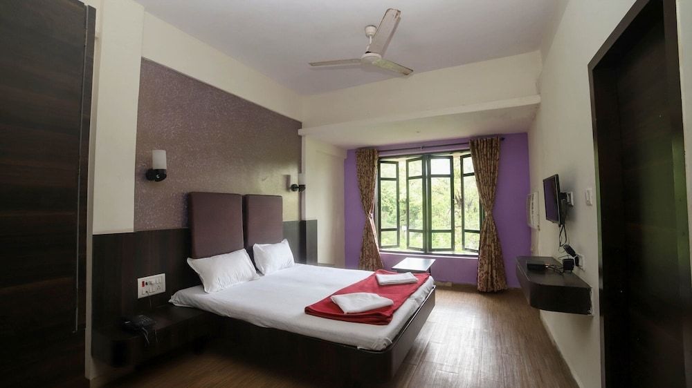 Seashell Beach Resort Deluxe Room 6