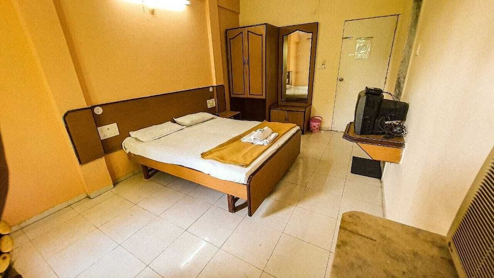 Seashell Beach Resort Deluxe Room 2