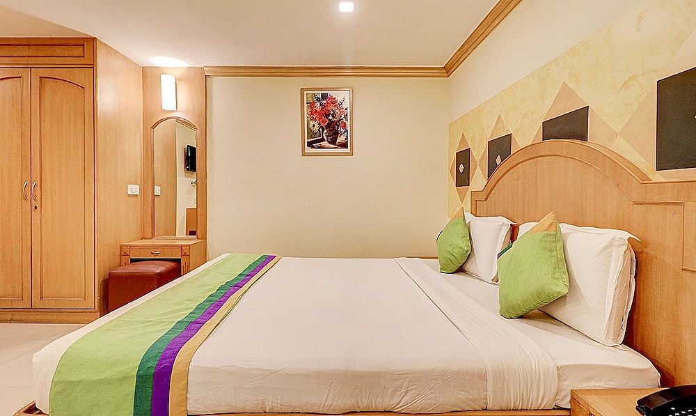 Treebo Terminus, Koramangala 5th Block Deluxe Double Room 2