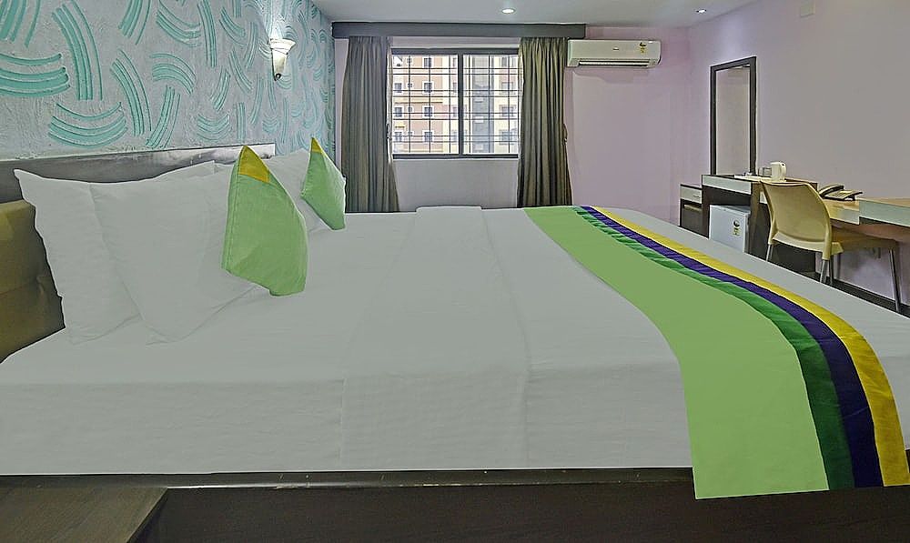 Treebo Savoury Sea Shell Residency Deluxe Double Room 4