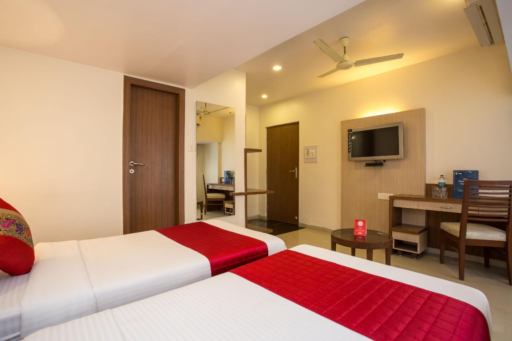 Aishwarya Residency Deluxe Double Room