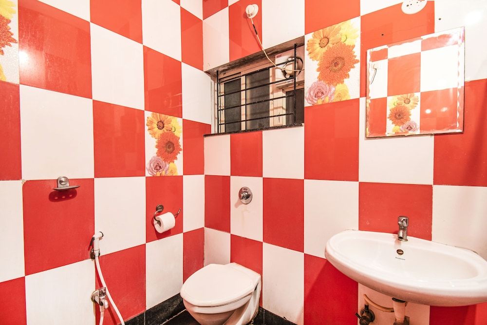 FabExpress GMR Grand 18 Premium Room, 1 Double Bed, Non Smoking 14