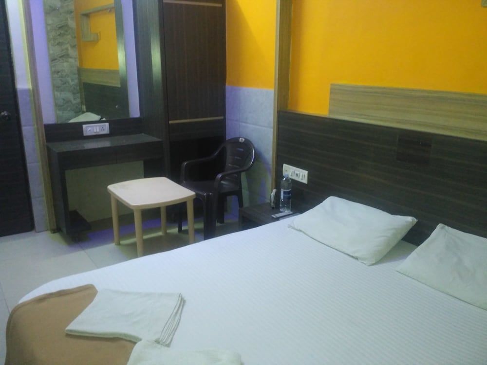 Hotel saidan Deluxe AC Room