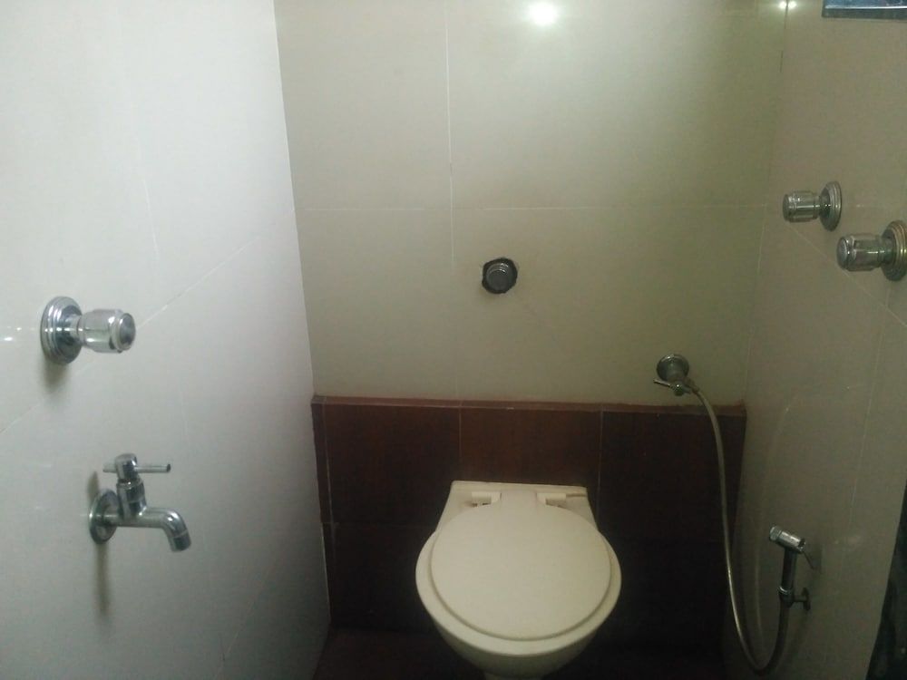 Hotel saidan Deluxe AC Room 6