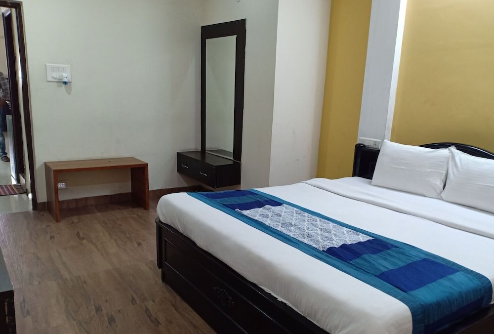 Hitech Shilparamam Guest House Basic Room 9