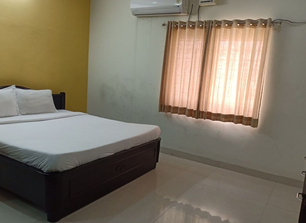 Hitech Shilparamam Guest House Basic Room 3