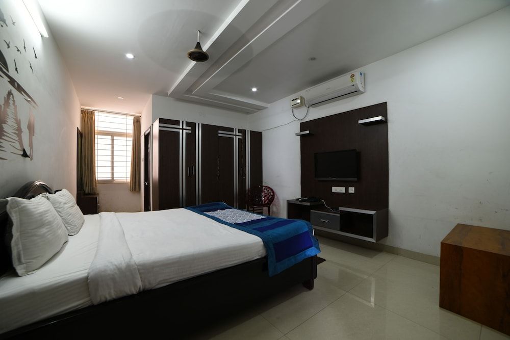 Hitech Shilparamam Guest House Basic Room
