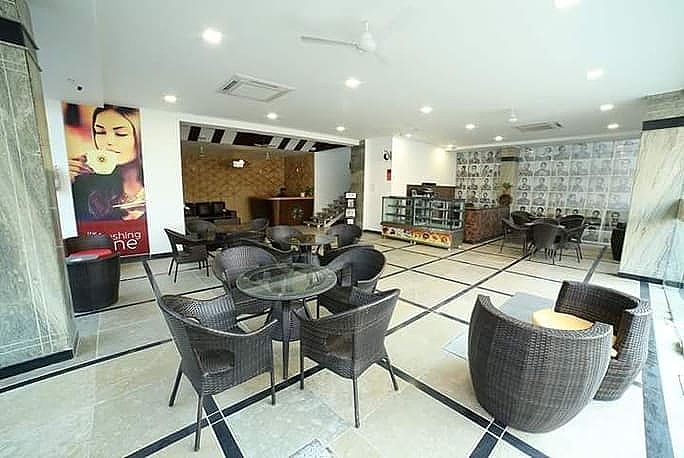 Food & Dining