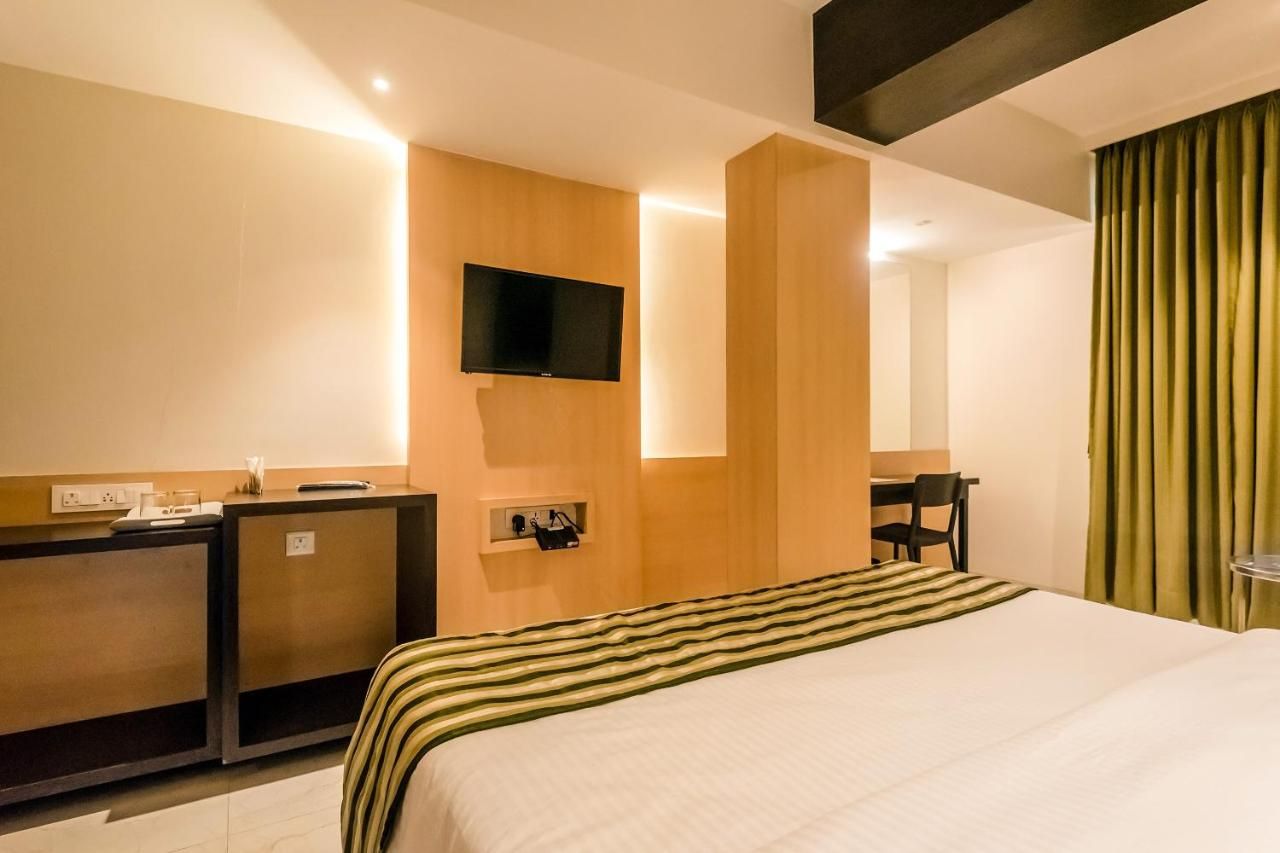 Deluxe with City View