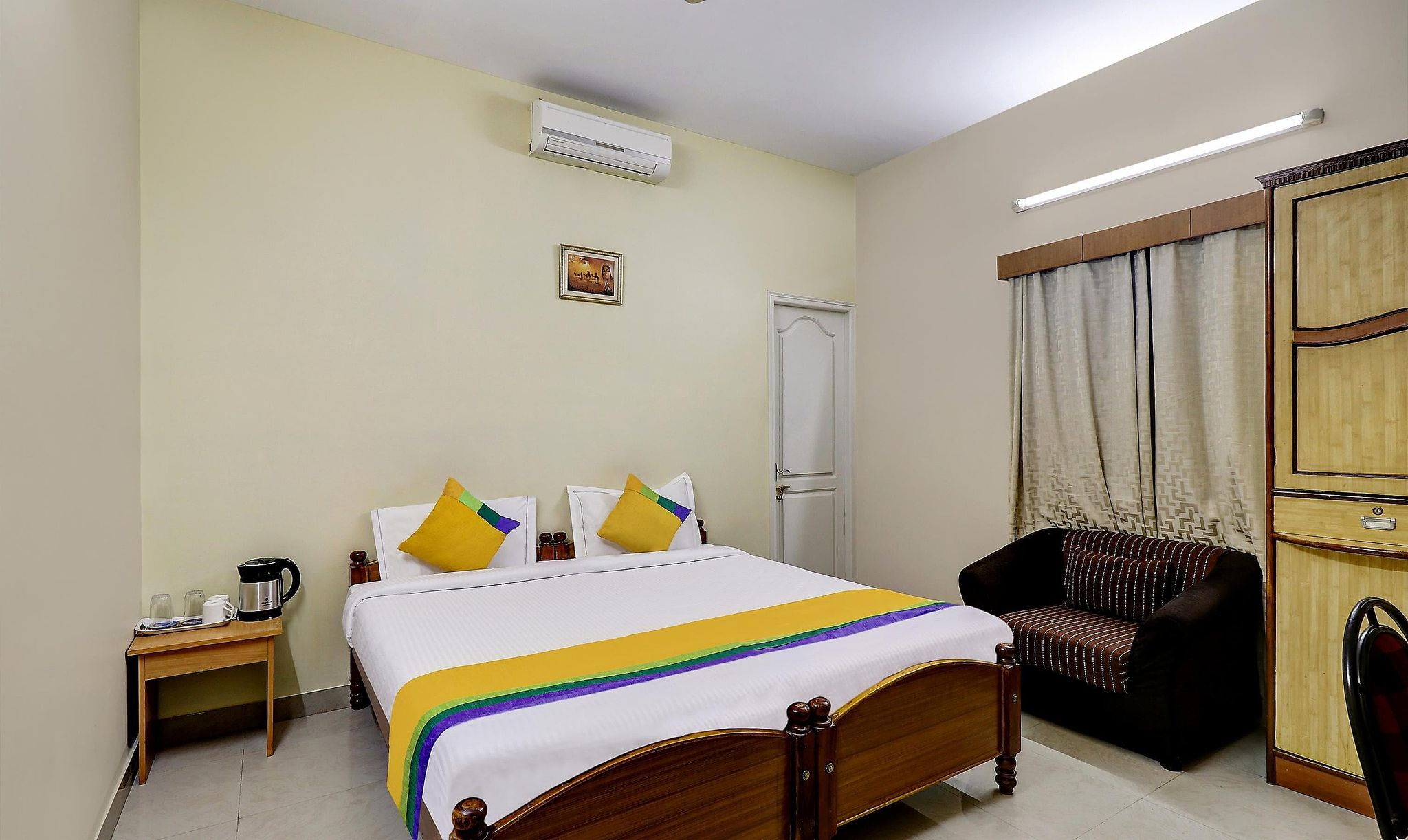 Itsy Hotels Shree Comforts Oak 5